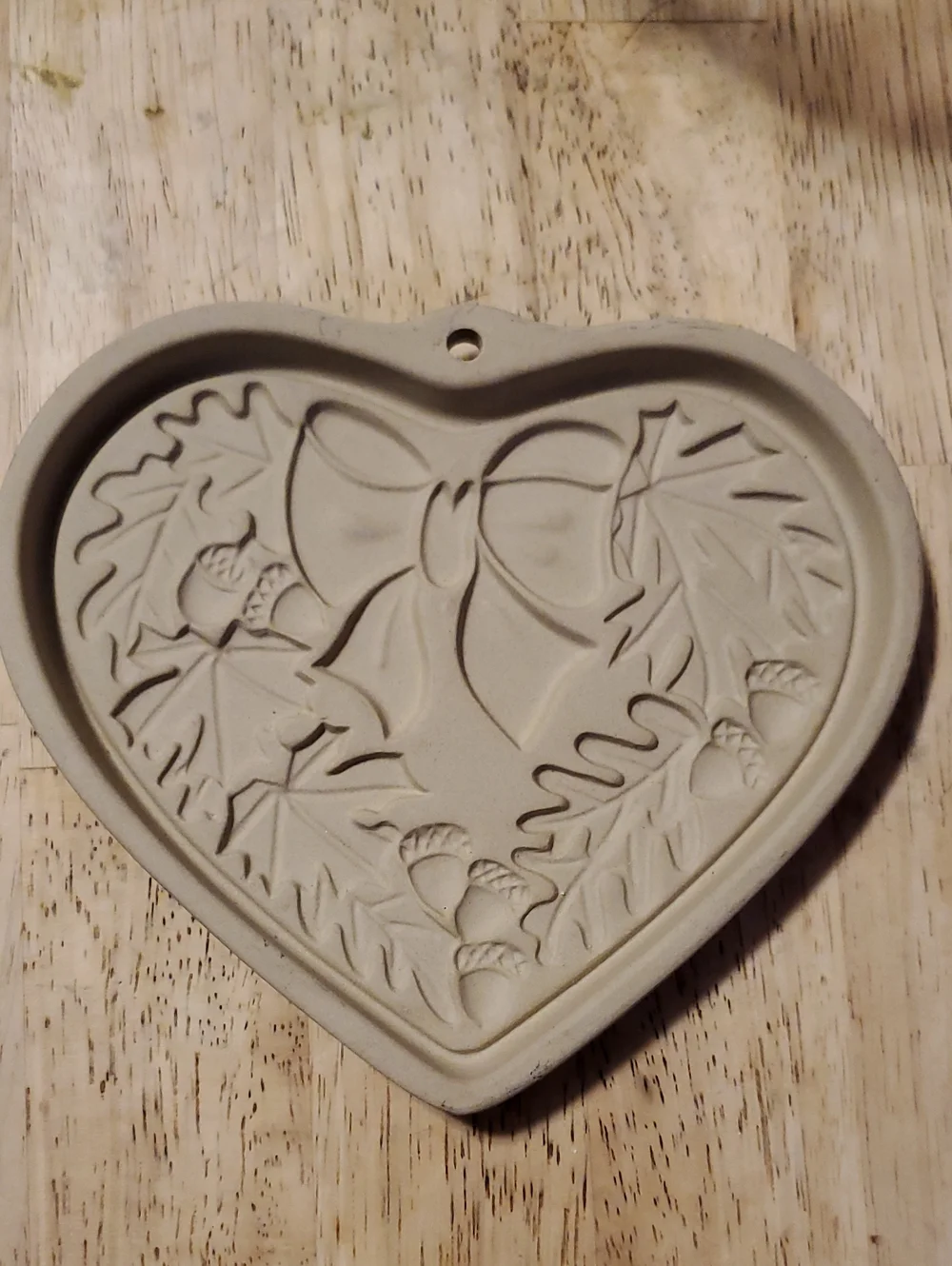 The Pampered Chef Stonewear Seasons Of The Heart Fall Leaf Cookie Mold / Stamp
